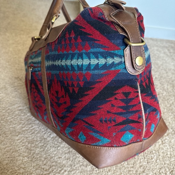 Pendleton Red and Brown Leather Trim Duffel Bag - Picture 5 of 7